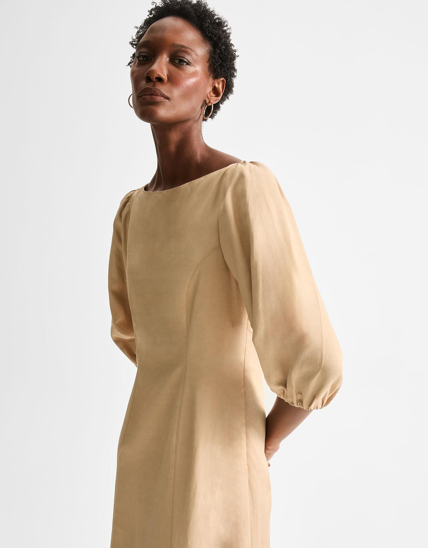 Vestido Midi Decote Assimétrico