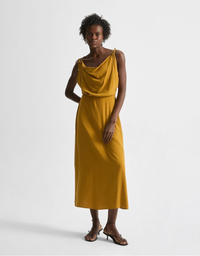 Shoulder — Vestido Midi Degagê Amarração