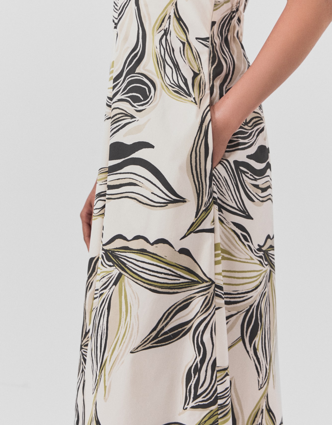 Vestido Midi Flor Linhas