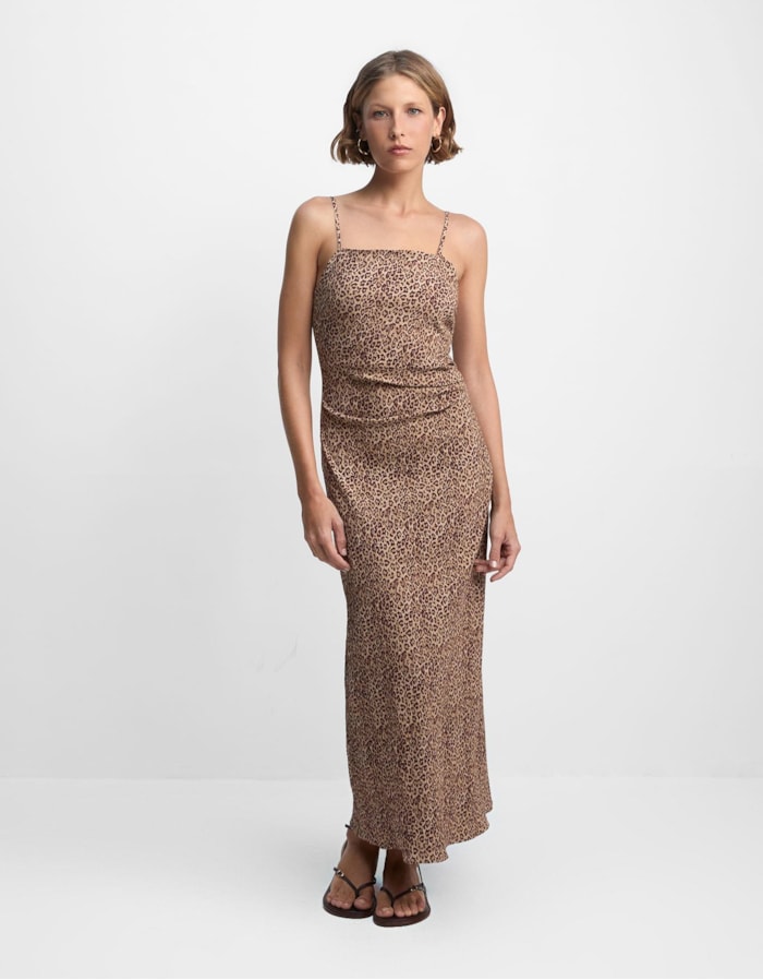 Shoulder — Vestido Onça Clara