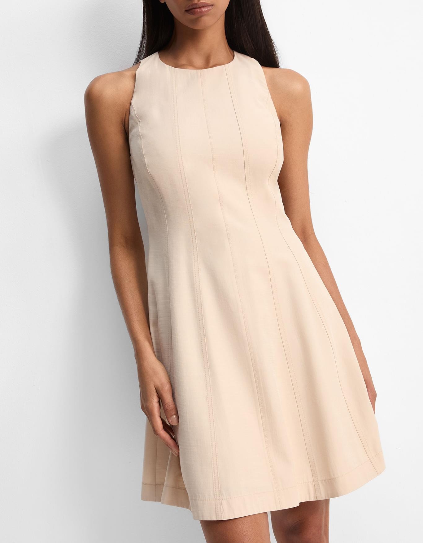 Vestido Recortes Curto