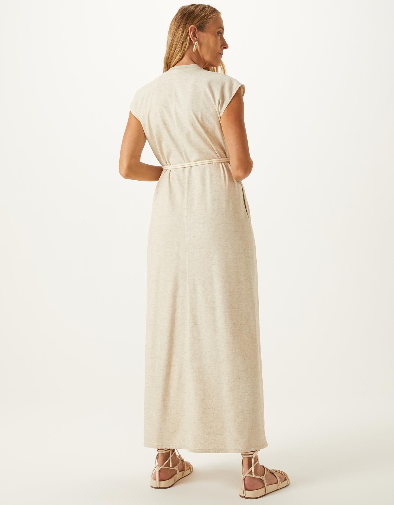 image_a93d4a9b-884b-49b0-bf83-d3c19225b4a4