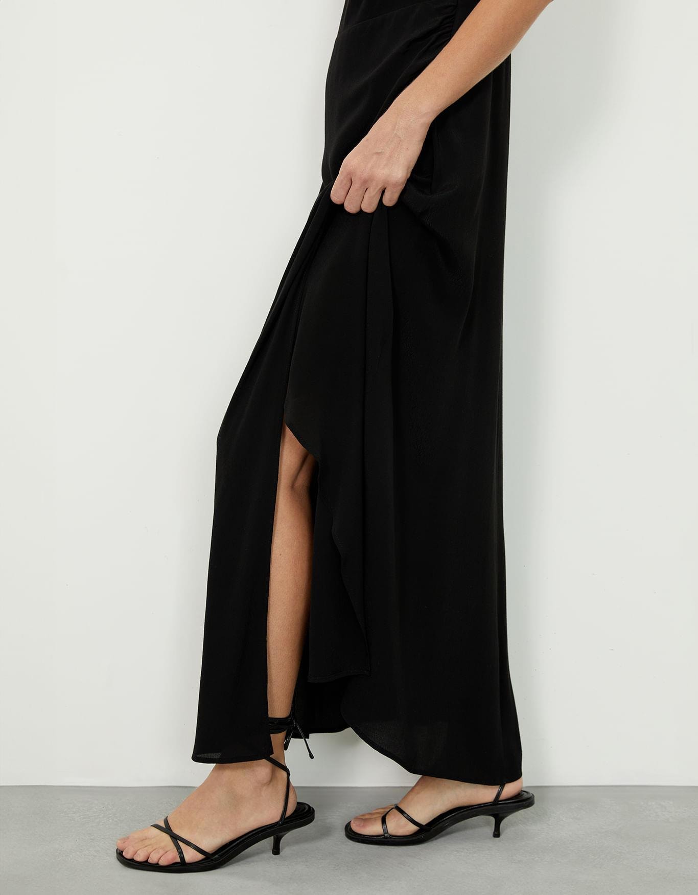 Vestido Reto Decote